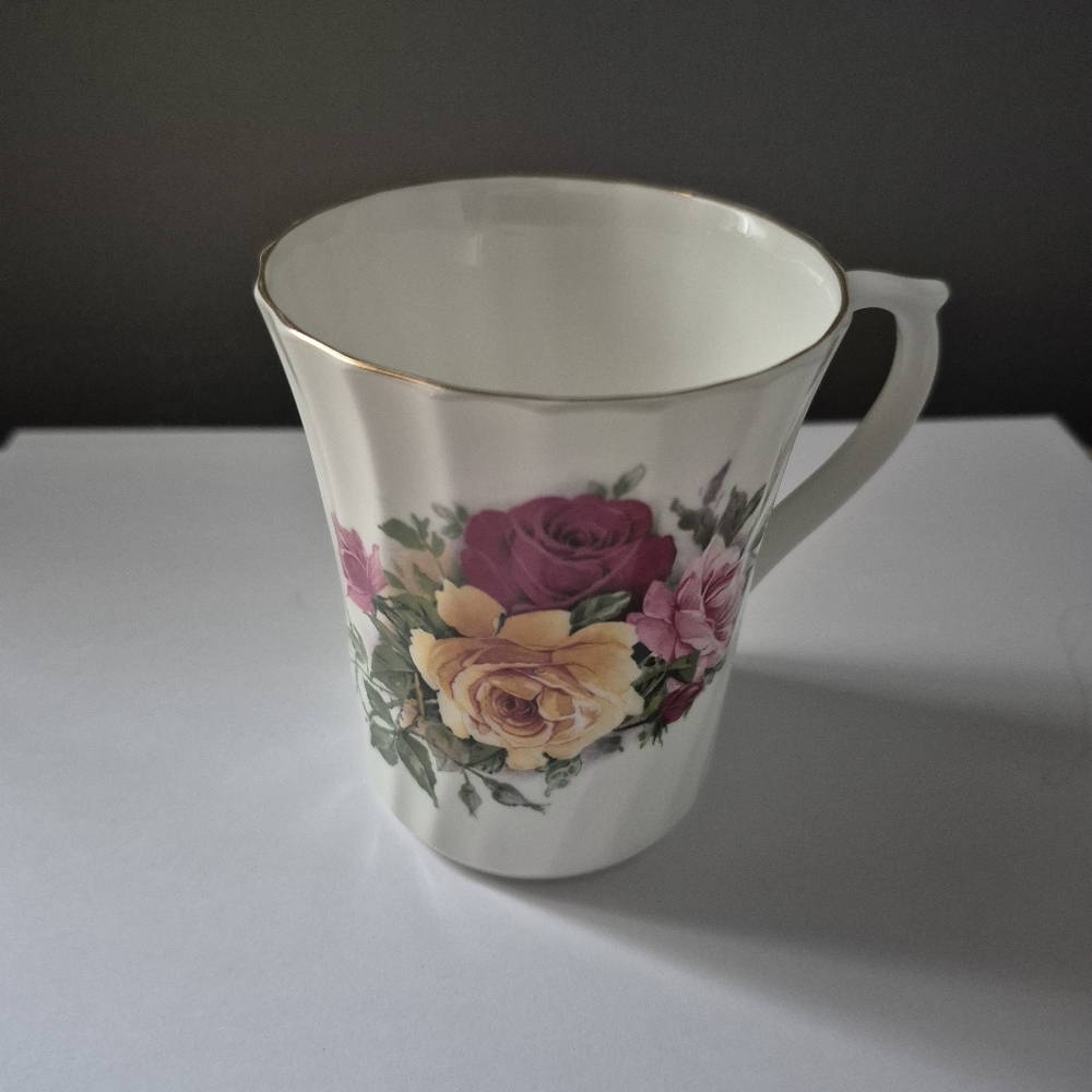 Fine Bone China Royal Stuart Mug